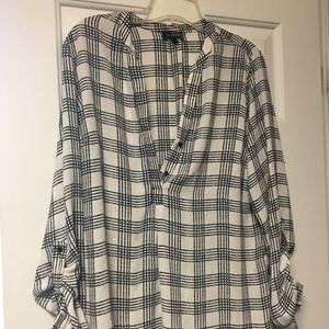 Limited black and white business casual shirt